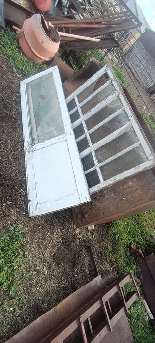 Двери рама со стеклами