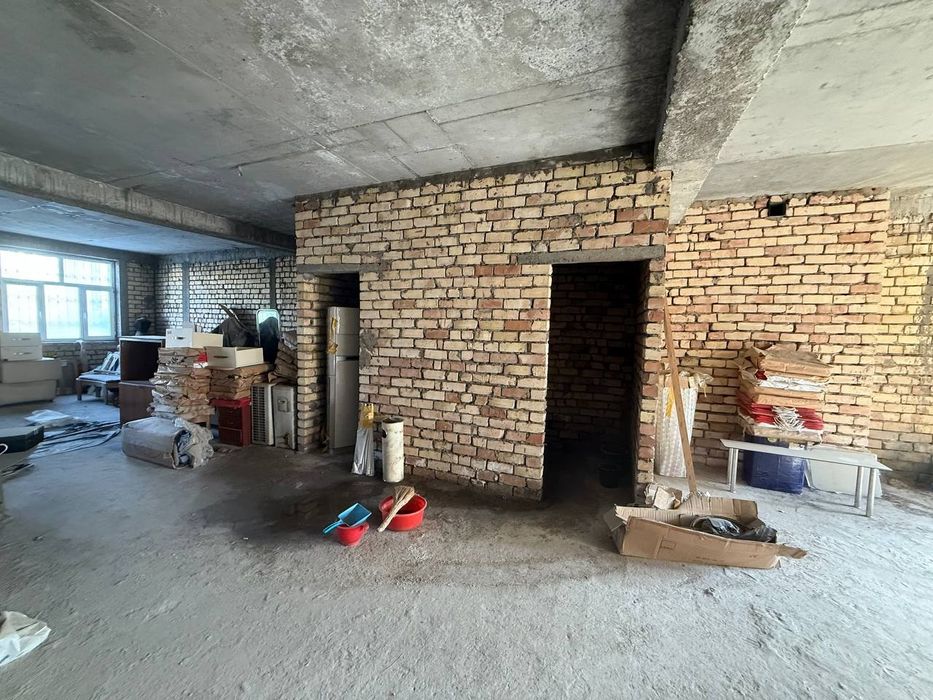 Срочно!Продаётся квартира Юнусабад 17 ЖК Триумф Банковский дом 2 этаж