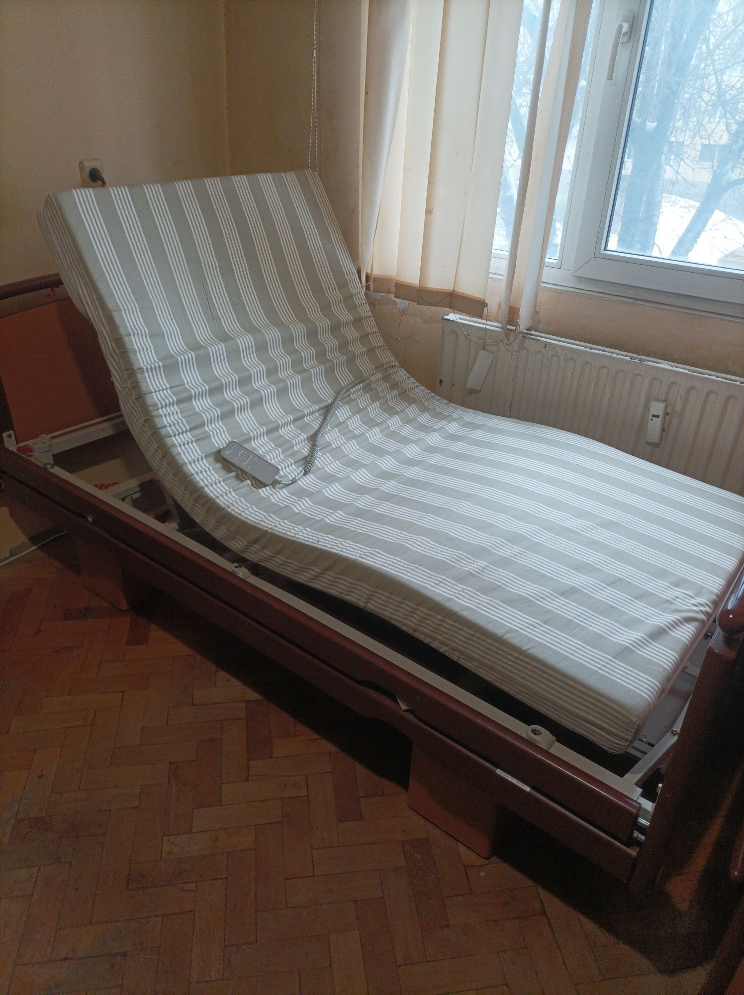 Медицинско легло(Болнично)