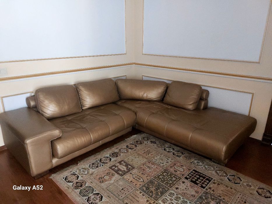 Кожанный угловой диван