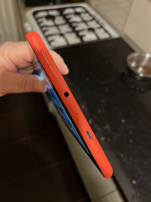 Amazon Kindle Fire Tablet HD 8 (8th Gen)