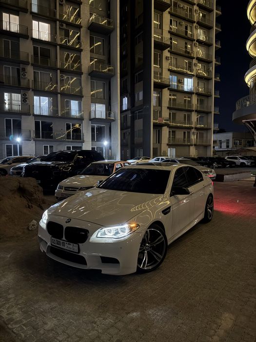 Bmw f10 535i 2015год