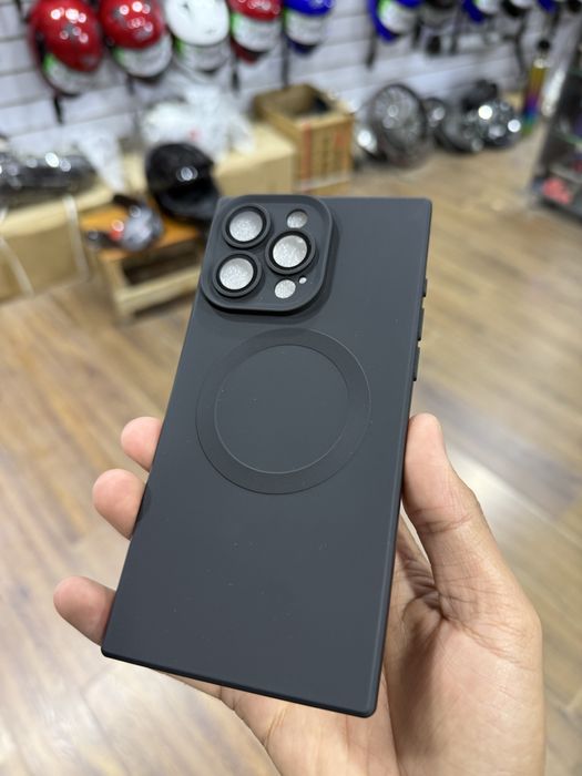 Iphone 15 pro max uchun chixol