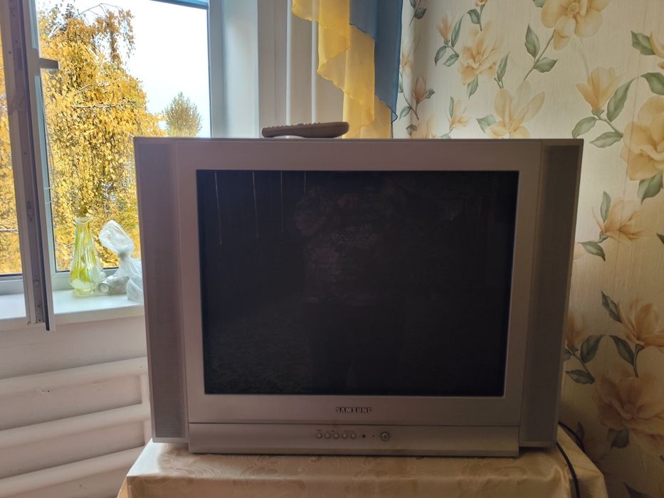 Продам телевизор Самсунг