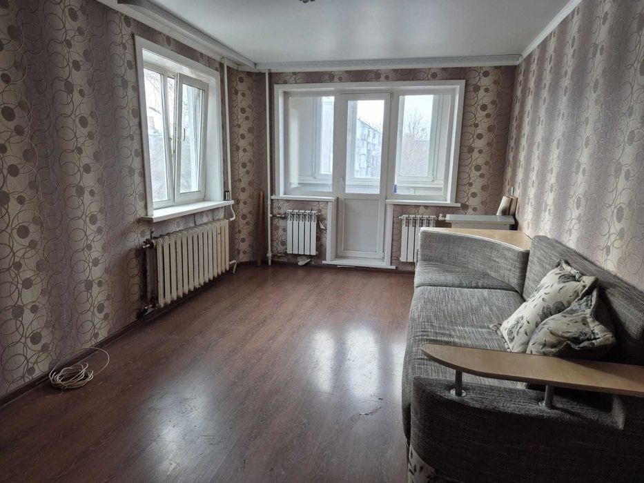Продам 2 комнатную квартиру р-н Уют
