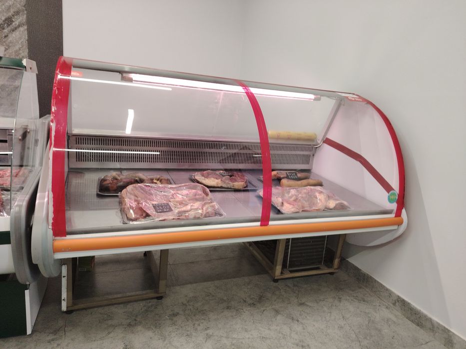 Витринный холодильник