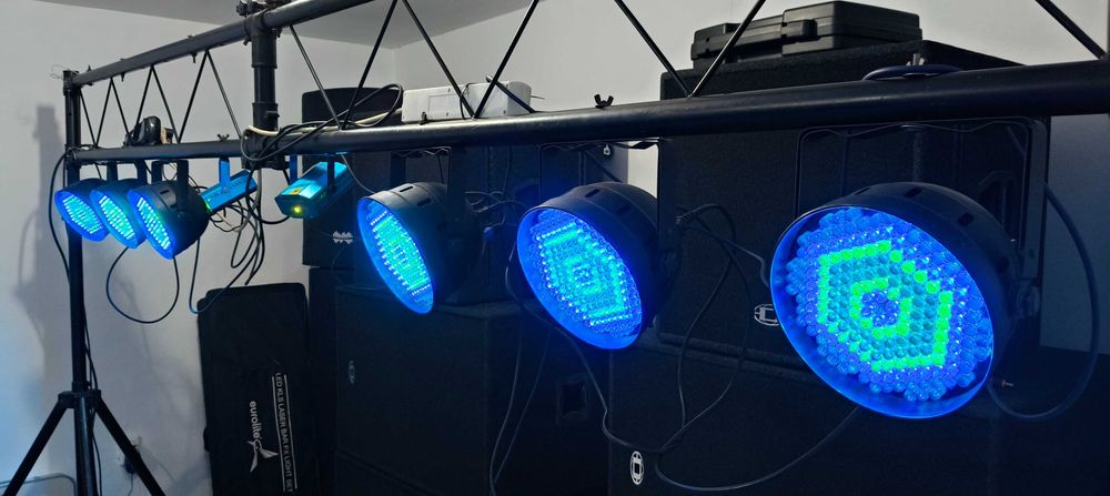 Vand schela lumini cu 6 par led cu DMX 512