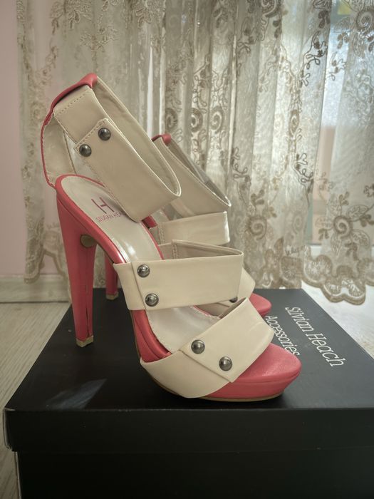 Обувки Silvian Heach