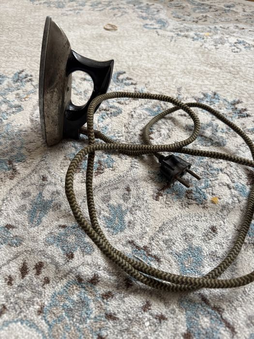 Утюг продам срочно