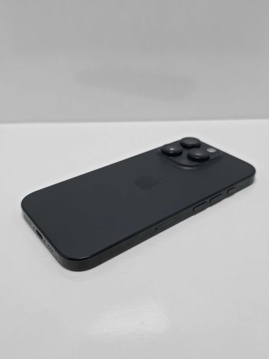 iPhone 16 Pro 128GB Titanium Black