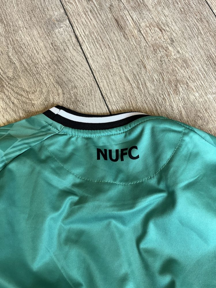 Castore : Newcastle United - Нюкасъл - Нова размер ХЛ
