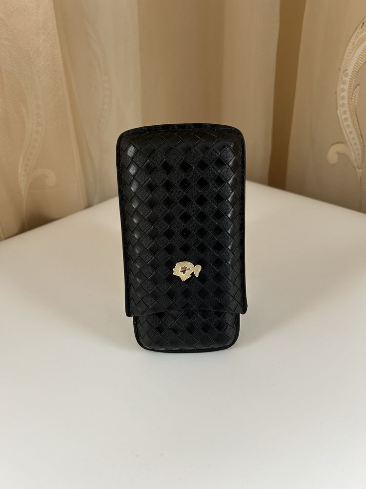 Черен кожен калъф Cohiba за 3 пури с джоб за резачка – подаръчна кутия