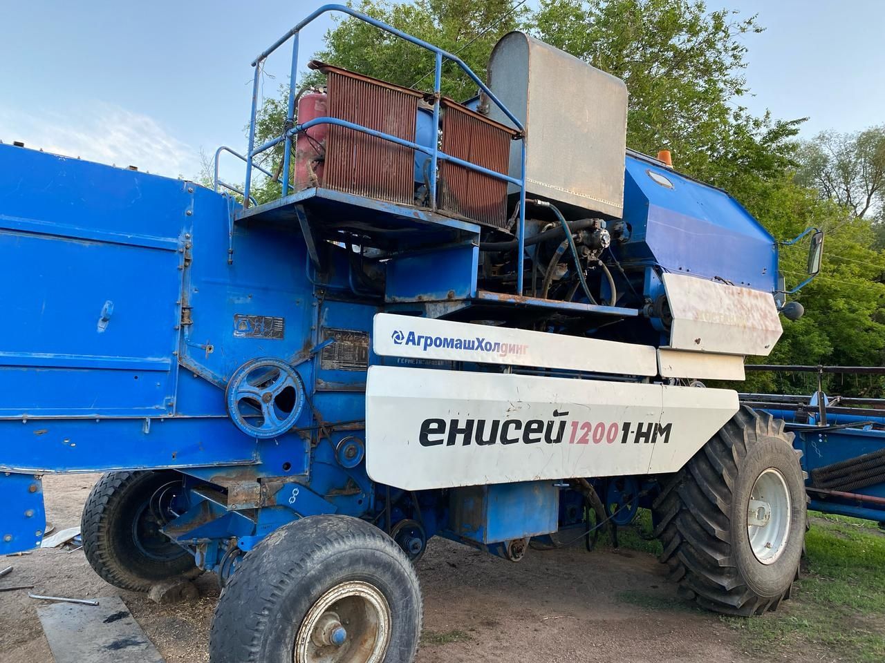 Комбайн Енисей 1200