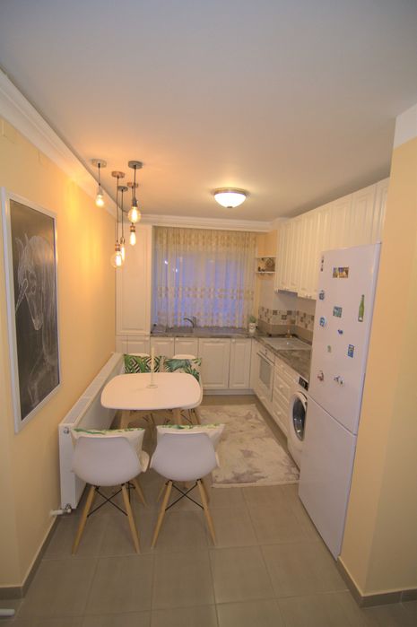 Apartament 2 camere - complet renovat , utilat , mobilat