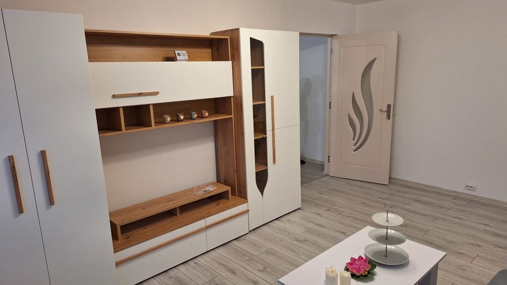 Închiriez apartament 2 camere in Deva