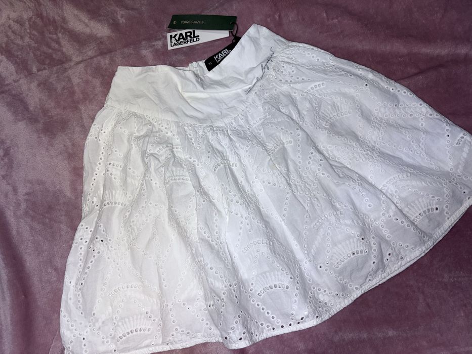 Fustă S 38 Alb Albă Karl Lagerfeld eticheta alb albă negru argintiu