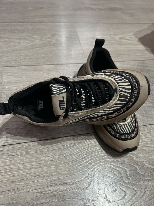 Сникърси Steve Madden