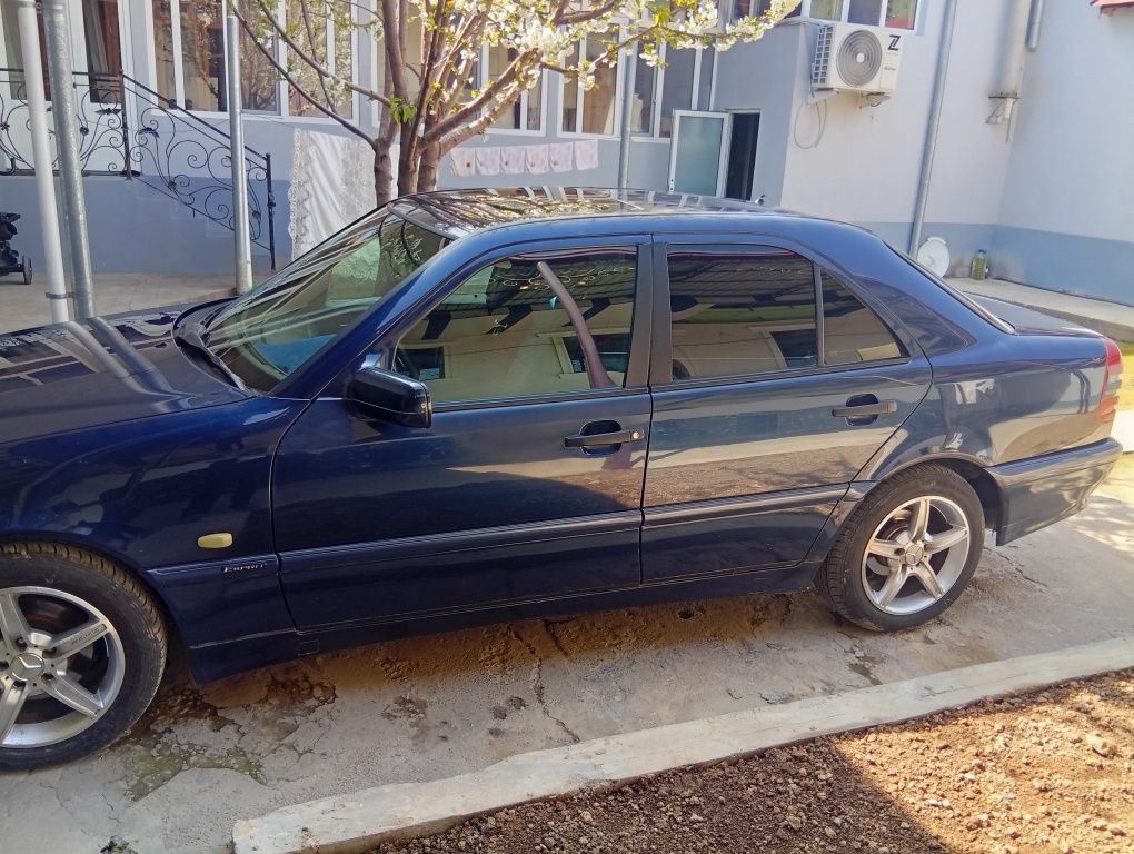 Mersedes w202 sotiladi yoki barter