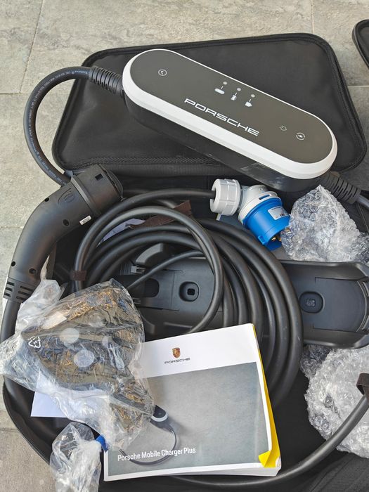 Încărcător mobil Porsche electric și hibride plug-in