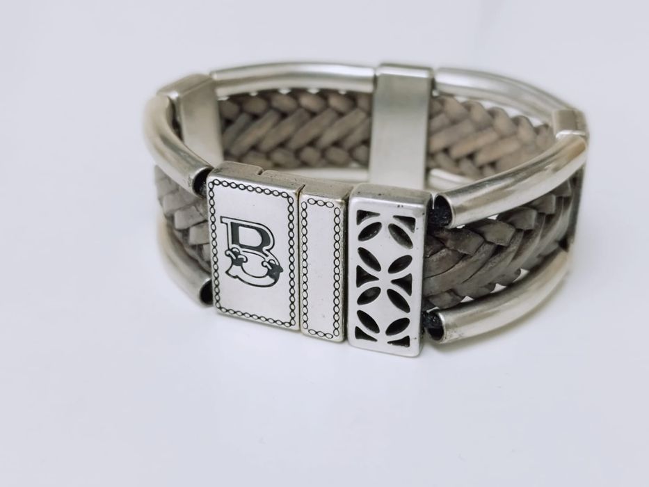 Veche bratara din piele