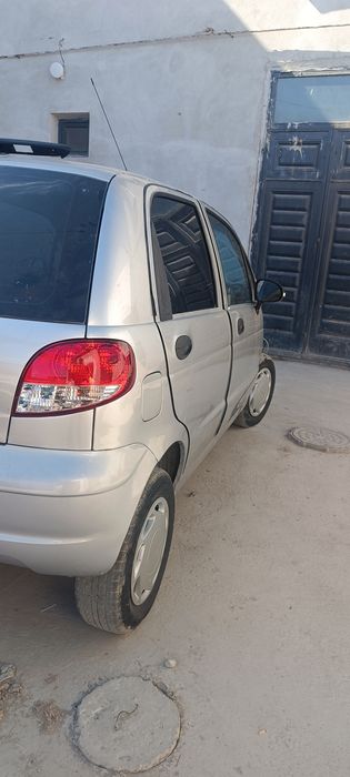 Matiz avtomobili sotiladi