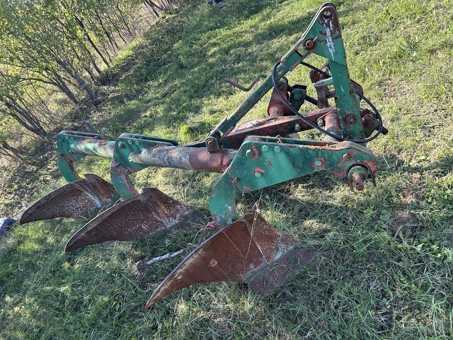 Tractor u650 , remorca basculabila , vidanjor