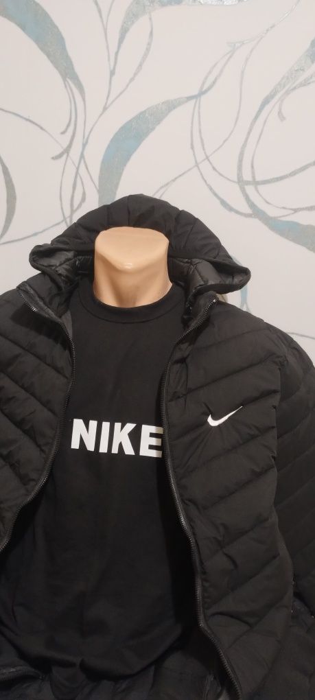 Geaca baieti Nike cu tricou cadou!