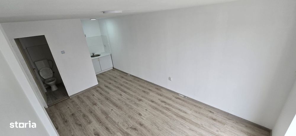 Garsoniere renovate zona Liceului Pedagogic