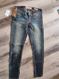 Jeansi originali GUESS, noi, nr 25