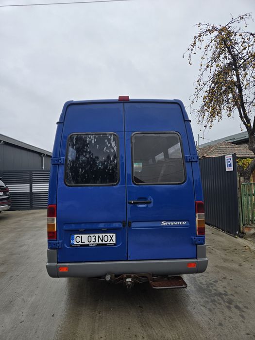 Vand microbuz sprinter 17 locuri
