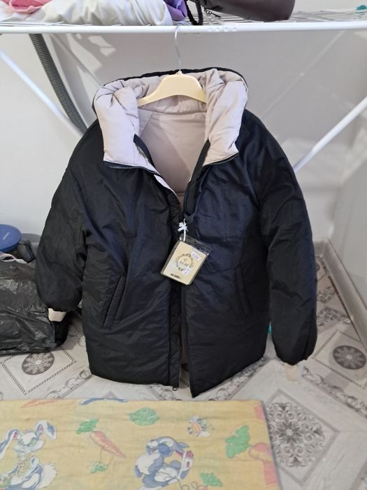 Двух сторонный новый куртка продам