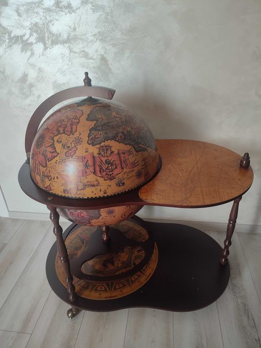 Masă minibar vintage