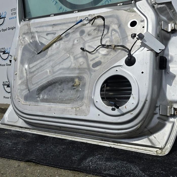 Portiera usa stanga fata Opel Zafira B Facelift