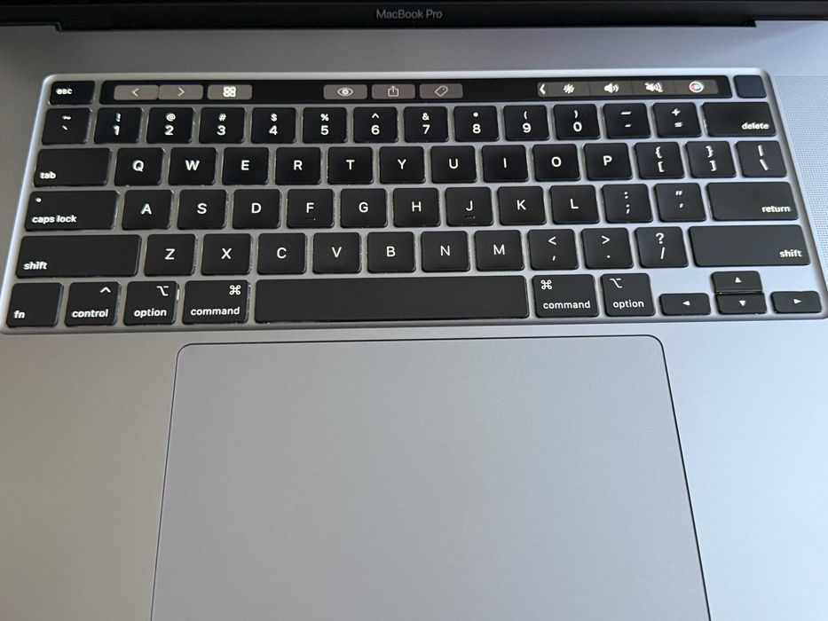 MacBook Pro 16 2019`Core i7-9750H/16GB RAM/512GB SSD/AMD 5300M/Бат 9ч