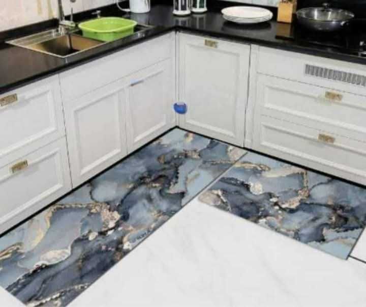 ЛИКВИДАЦИЯ 
Комплект водоустойчиви противоплъзгащи постелки за кухня