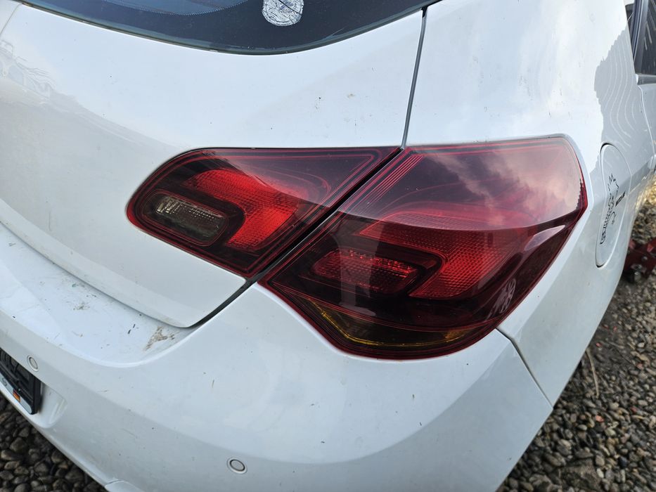 Stop dreapta opel astra j