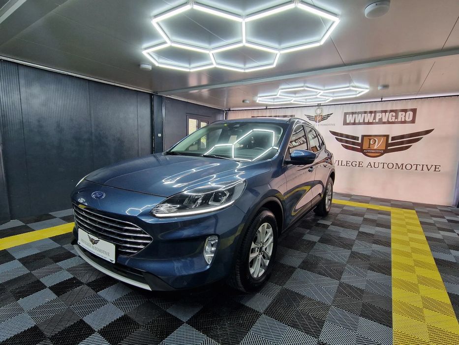 Ford Kuga Diesel•Automat•VirtualCockpit•Distronic•LaneAssist•Keyless•CarPlay