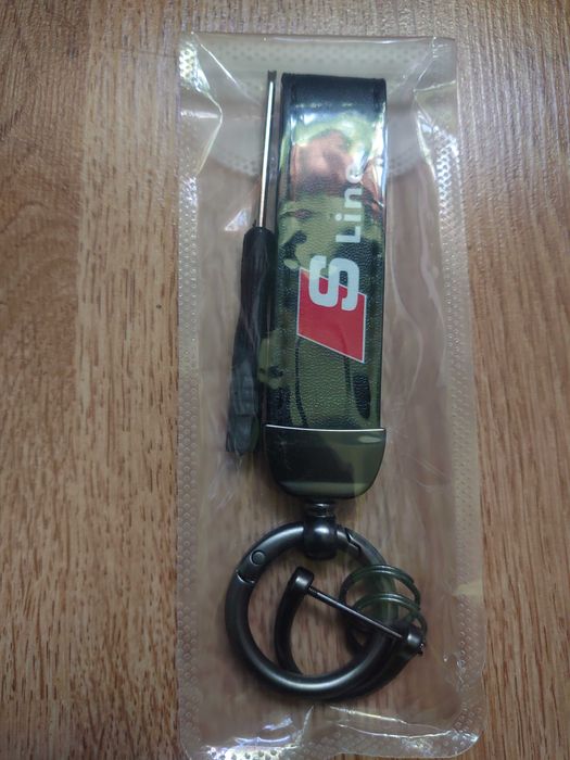 Breloc Audi S Line de piele cu sistem anti pierdere