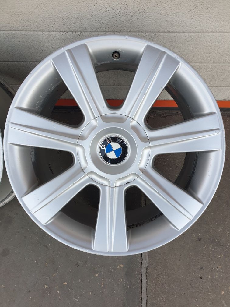 Оригинални джанти за BMW R17 5x120 ET47 8J