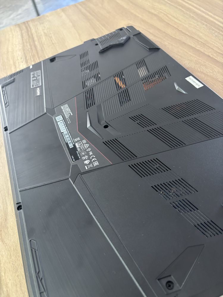 Лаптоп на  Msi GF75