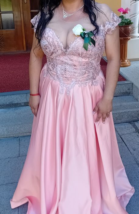 Vând rochie eleganta