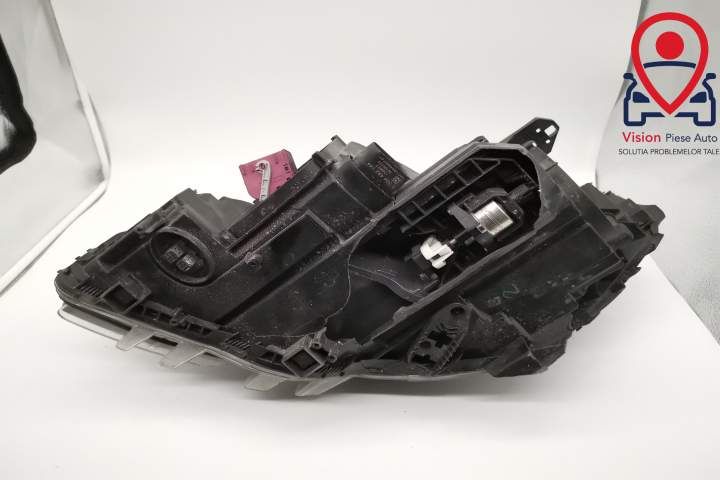 Фар Дясно Оригинален Ксенон Повреден Мерцедес-Бенц / Mercedes-Benz B-C