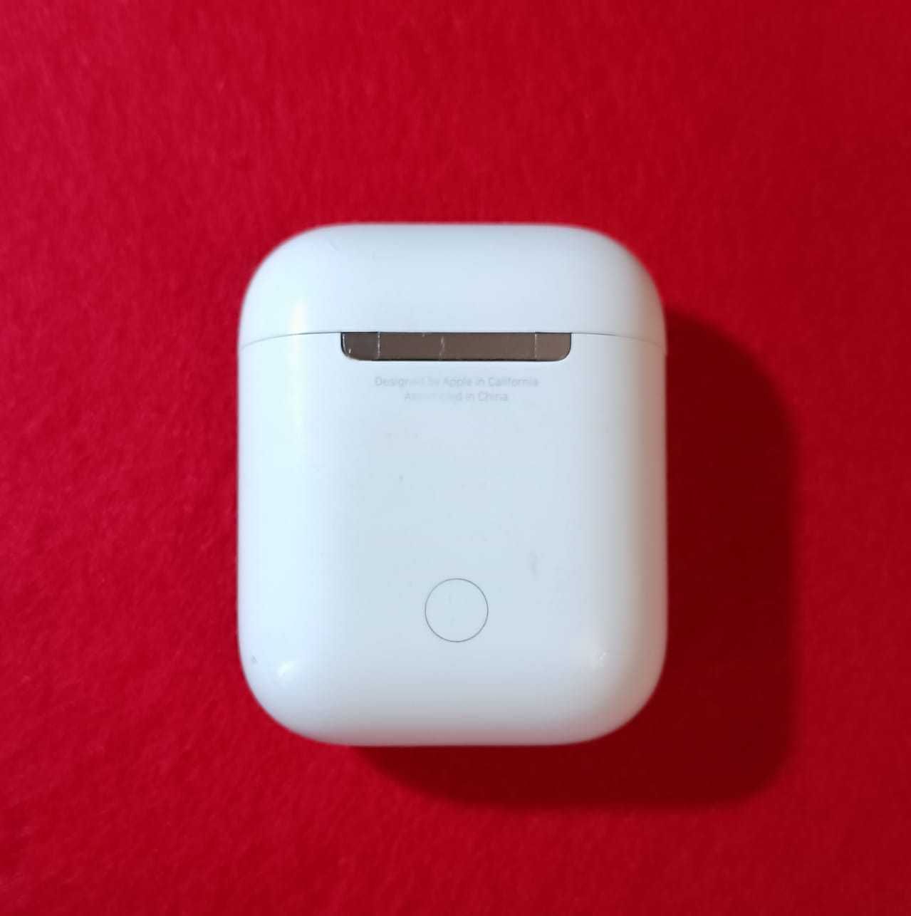 Наушники Apple AirPods 2 with Charging Case белые