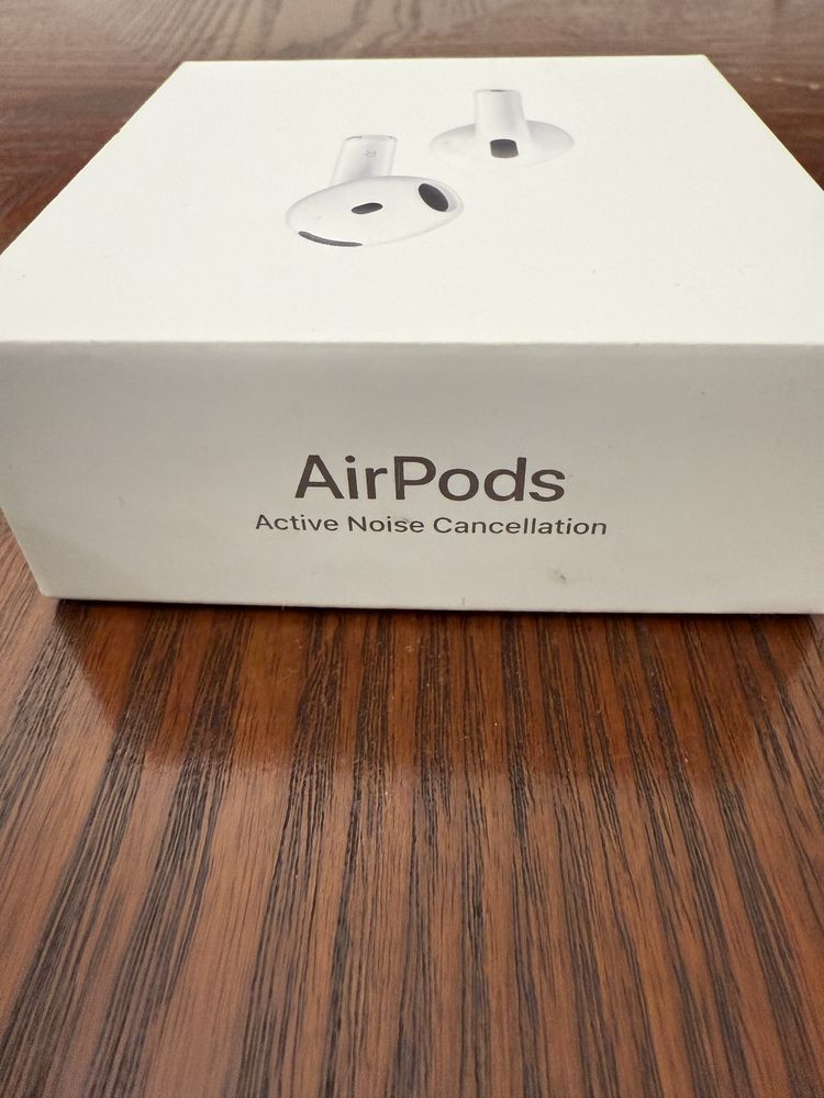 Air Pods 4 Activ Noise Cancellation