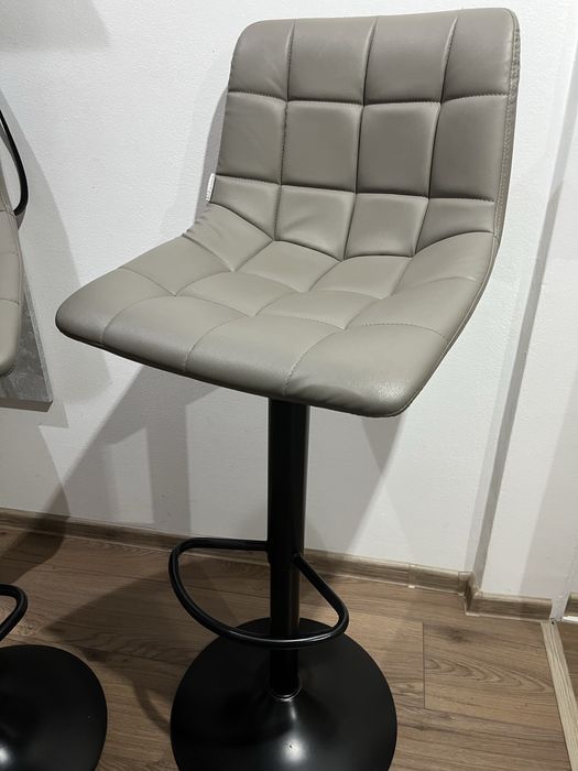 Scaune tip bar gri reglabile