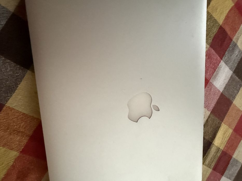 MacBook Air лаптоп