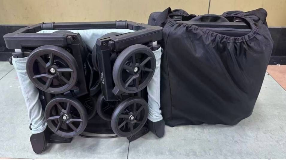 Коляска легкая корманная складная коляска