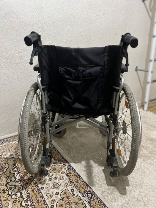 Инвалидная коляска