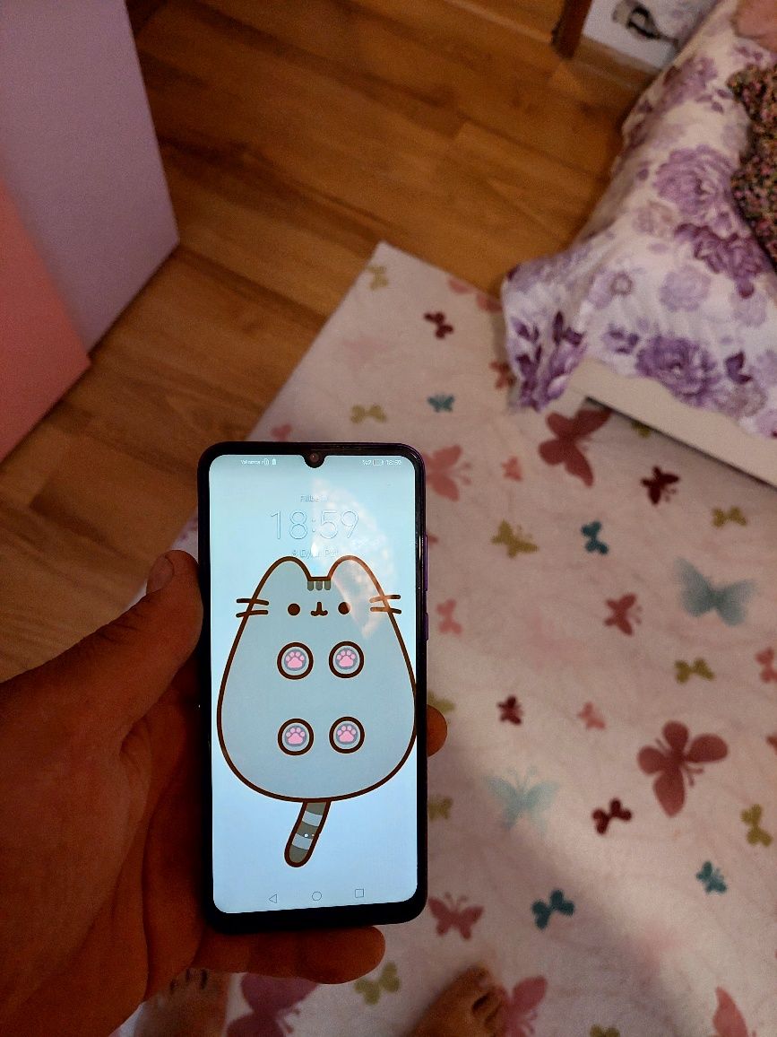 Huiawei Y6p .й.й.й