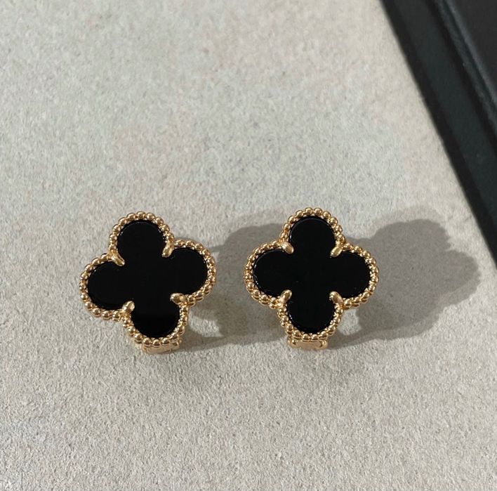 Van Cleef & Arpels позлатени обици